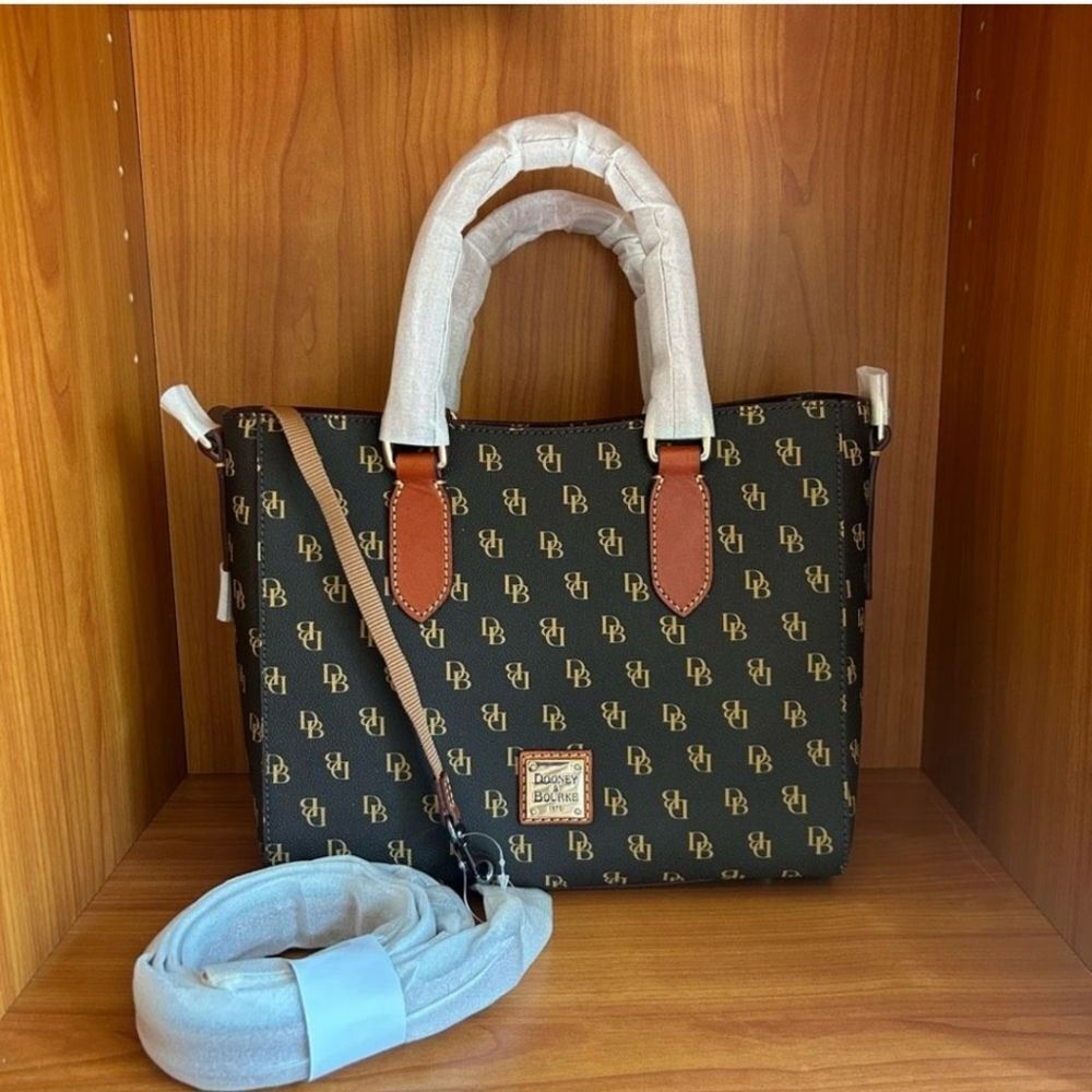 Dooney and Bourke hand and cross body bag - Picture 1 of 9